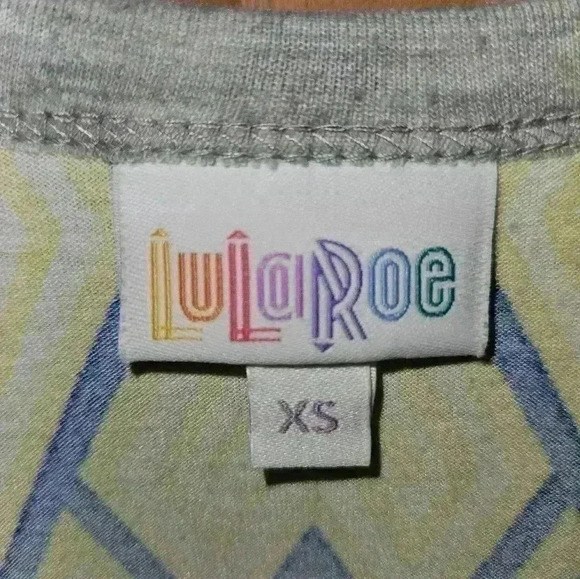 LulaRoe Randy Baseball 3/4 Sleeve Tee‎ XS Yellow & Blue Pattern,  Grey sleeves - Picture 2 of 4